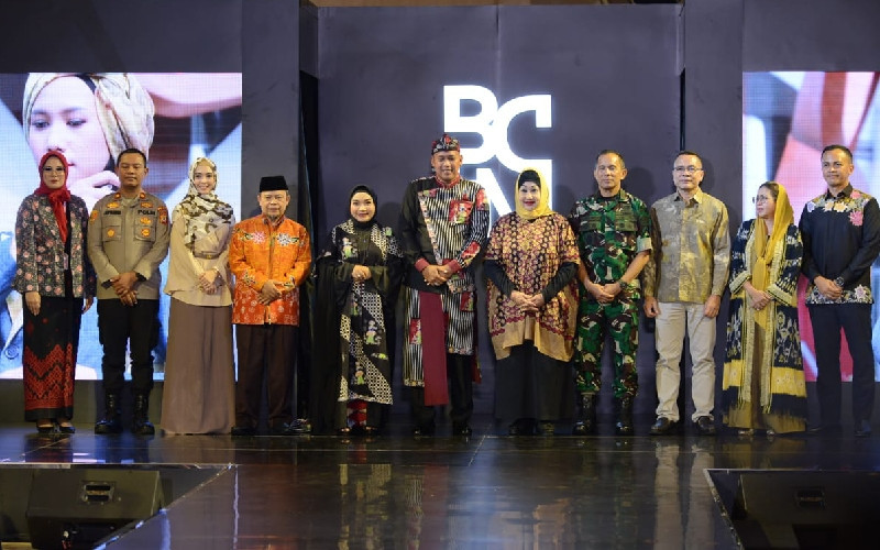 Wali Kota Bekasi, pemimpin OPD, dan sponsor menghadiri Opening Ceremony BCFM 2023.di Grand Metropolitan Mall (1/9/23)/FARAH-Agung Hadiawan