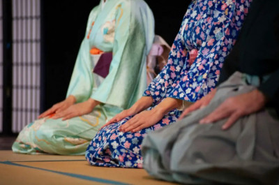 Uniknya Seiza, Postur Duduk Tradisional Jepang yang Punya Banyak Manfaat