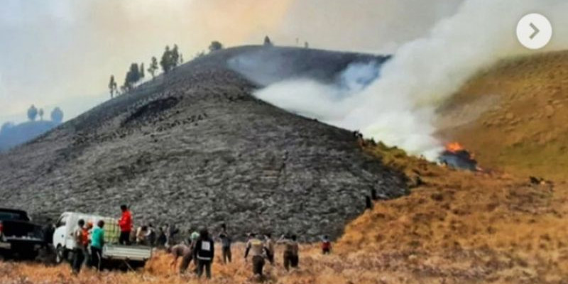 Kawasan Blok Savana Lembah Watangan atau Bukit Teletubbies Gunung Bromo terbakar/NET