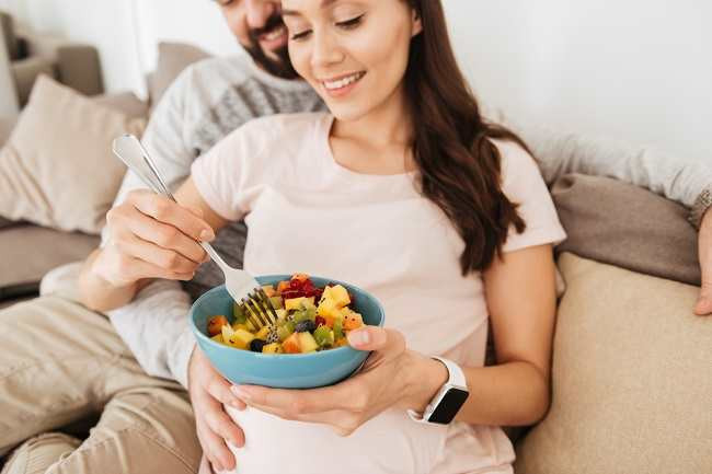 Perhatikan asupan makanan yang dikonsumsi ibu hamil, terutama di trimester pertama/Net