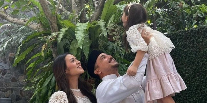 Raisa bersama suaminya, Hamish Daud, dan sang putri/Net