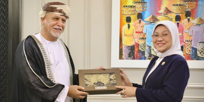 Jalin Kerja Sama Bidang Ketenagakerjaan dengan Oman, Menteri Ida Fauziyah Sebut Saling Menguntungkan 