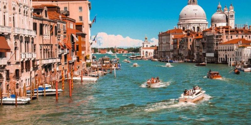 Venesia kota indah di Dunia lolos dari daftar situs warisan dunia UNESCO dalam bahaya/NET 