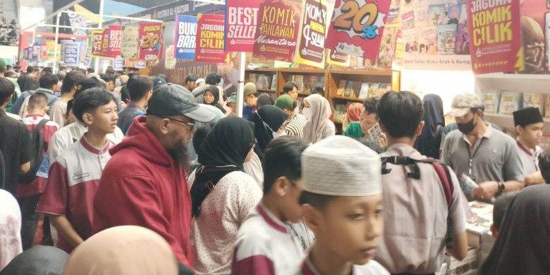 Pengunjung Islam Book Fair 2023 membludak di hari terakhir/Farah.id 