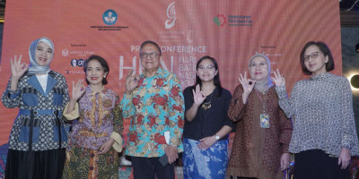 Hari Batik Nasional 2023 Usung Tema “Batik Bangkit”: Melibatkan Peran Aktif Generasi Z untuk Melestarikan Batik Asli Nusantara 