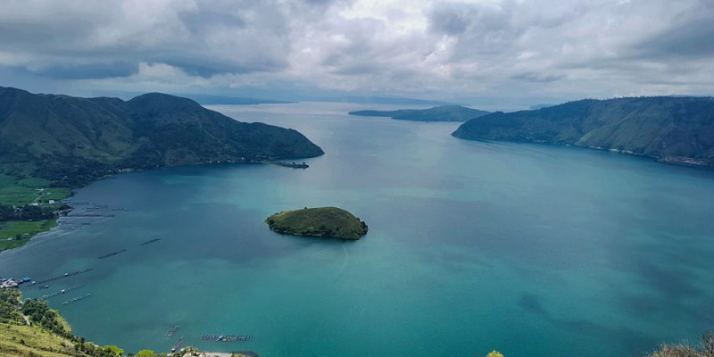 Landscape Geopark Danau Toba dari ketinggian/NET 