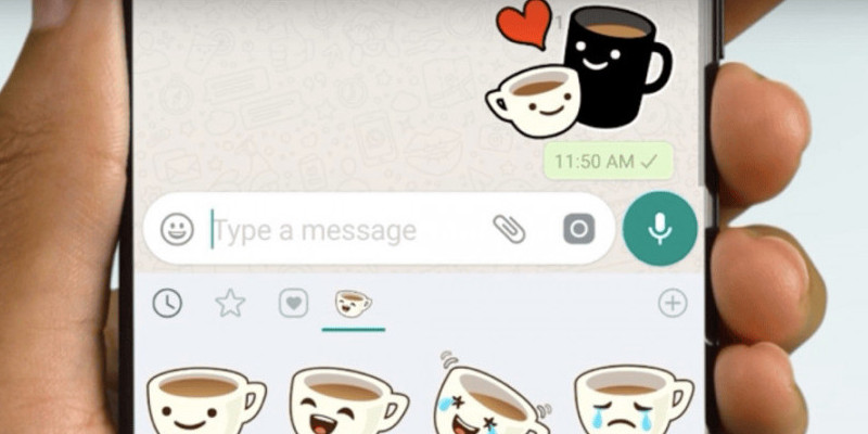 Hati-hati pakai stiker WhatsApp/Net