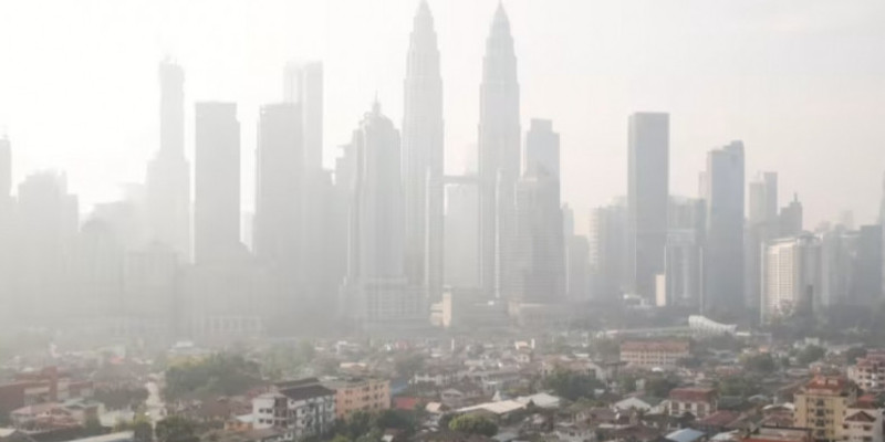 Langit berkabut di Malaysia/REUTERS