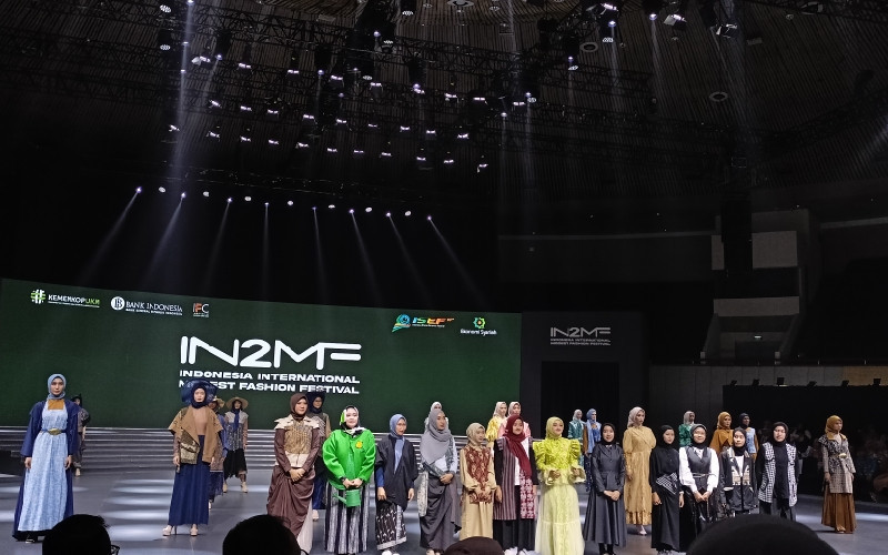 Para desainer yang tampil di Fashion Parade Batik in Motion IN2MF (25/10)/Farah