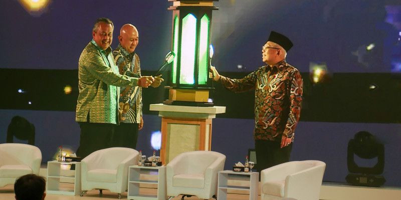 Wapres Ma'ruf Amin-Gubernur BI-MenkopUKM dalam pembukaan ISEF-HEI 2023 (26/10)/Dok. HEI 