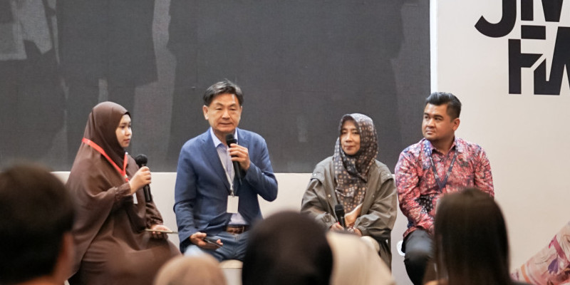 Rangkaian penandatangan Mou antara IFI dengan buyer asal Korea Selatan DCSA di momen Jakarta Muslim Fashion Week 2024 di ICE BSD Tangerang, Oktober 2023/IFI