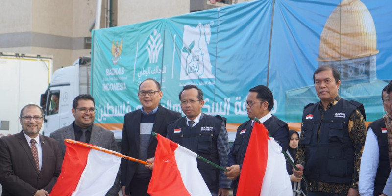 Dirjen Bimas Islam & Sekretaris BAZNAS dan jajaran lepas bantuan ke Palestina dari Mesir/kemenag.go.id