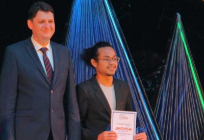 Edupreneur Asal Payakumbuh Raih Penghargaan “Student of the Year” di Moscow State University of Technologi STANKIN