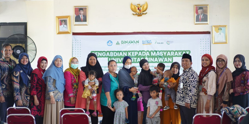 PMT balita sebagai bagian dari materi Pengabdian kepada Masyarakat/Dok. Univ. Binawan