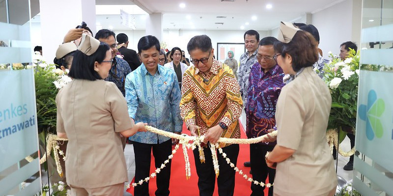 Menkes Budi Sadikin (tengah) saat meresmikan Fatmawati Orthopaedic Center (2/2)/Kemenkes RI