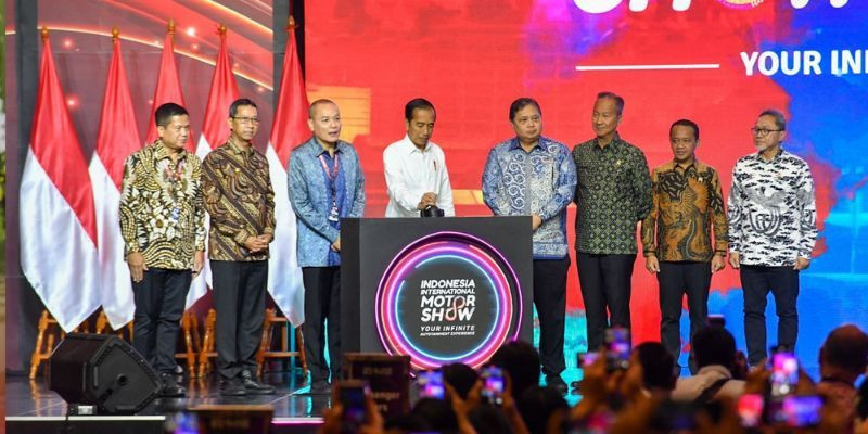 Presiden Joko Widodo resmi membuka pameran Indonesia International Motor Show (15/2)/Setkab.go.id