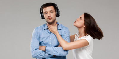 Apakah Kamu Seorang yang <i>Emotionally Unavailable?</i>