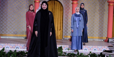 Nina Nugroho Ramaikan Ramadan Runway, Presentasikan Koleksi Raya Simplicity