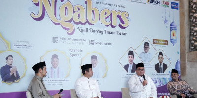 Memanfaatkan Momen Ramadan, Bank Mega Syariah Berikan Literasi Keuangan Syariah bagi Jemaah Masjid Istiqlal