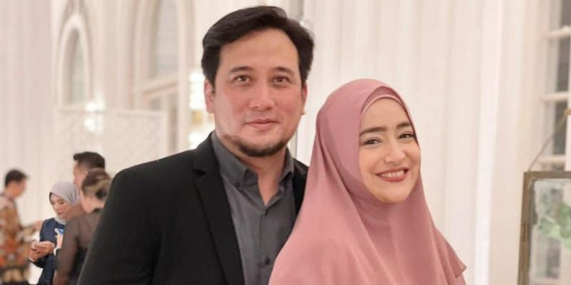Pasangan selebriti Tengku Firmansyah & Cindy Fatikasari/Instagram @cindyfatikasari18