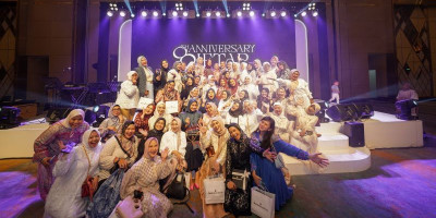 Hadirkan Quraish Shihab, Buttonscarves Bersyukur Atas 8 Tahun Keberkahan