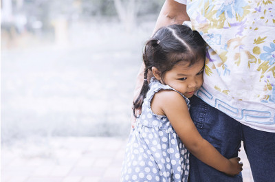 Pemalu atau Social Anxiety? Yuk Kenali Tanda-Tandanya, Bunda!