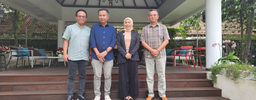 Pertemuan Bey Machmuddin dengan IKA UNPAD Irene Herawati dan perwakilan IA ITB/Ekslusif