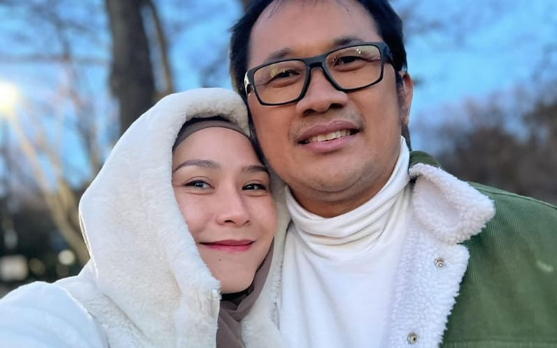 Zaskia Adya Mecca bersama Hanung Bramantyo/Instagram @@zaskiadyamecca