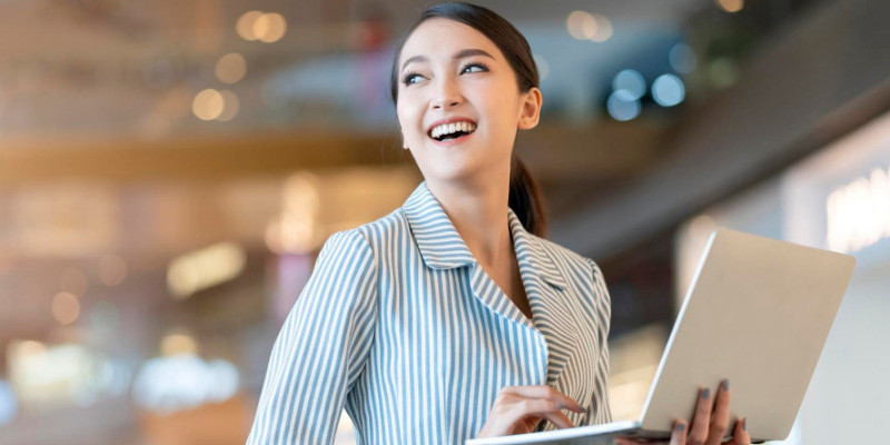 Ilustrasi perempuan profesional bekerja. (Freepik/Lifestylememory)