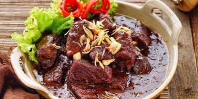 Sejarah Semur, dari Prasasti Kuno hingga Meja Makan Modern