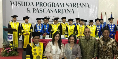 Nagita Slavina Hadir di Acara Wisuda Tanri Abeng University