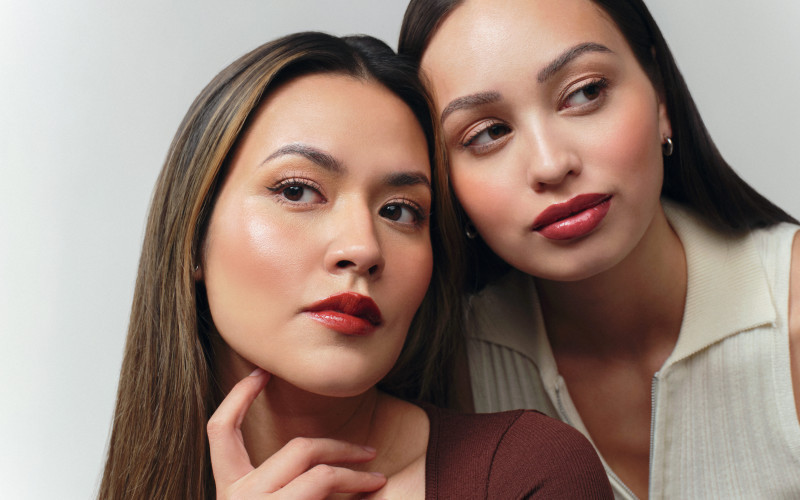 Sentuhan mewah menghidrasi Lip Hug Cashmere Kiss by Raine Beauty. (Ist)
