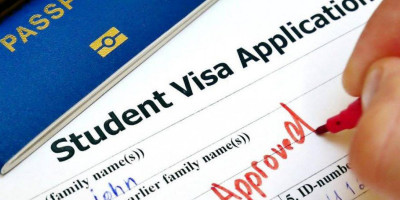 Pencabutan Visa Pelajar oleh AS Gegerkan Jagad Medsos
