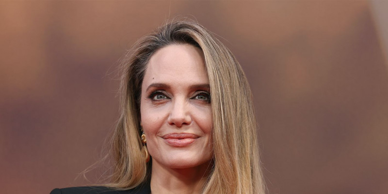 Angelina Jolie. (Britannica)
