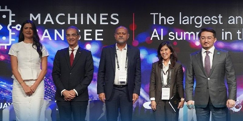 Menkomdigi Meutya Hafid dalam forum Machines Can See 2025 yang digelar di Dubai, Rabu (23/4). (Instagram/@kemkomdigi)