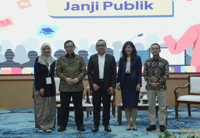 Para tokoh usai pembacaan Janji Publik oleh Lingkar Daerah Belajar (LDB) di Konferensi Pendidikan Indonesia (19/5). (Ist)