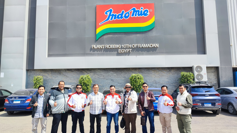 Kunjungan KBRI Kairo ke pabrik Indomie di Kota Industri 10th Ramadhan City Mesir. (Ist)