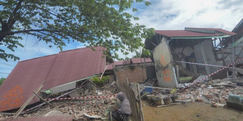 Salah satu kondisi pascagempa bumi di Bengkulu. (ANTARA Foto)