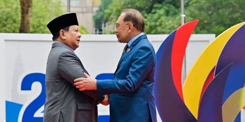 Presiden RI Prabowo Subianto dan PM Malaysia Anwar Ibrahim di Kuala Lumpur (26/5). (Biro Pers Sekretariat Presiden)