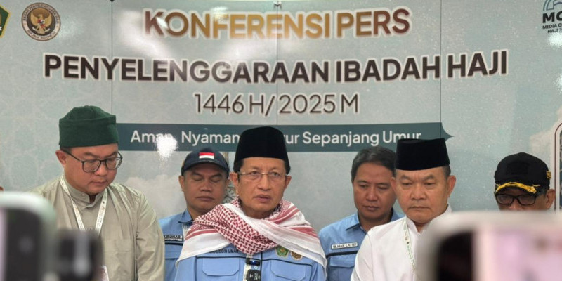 Menteri Agama Nasaruddin Umar dalam konferensi pers di Makkah (10/6). (Kemenag RI)