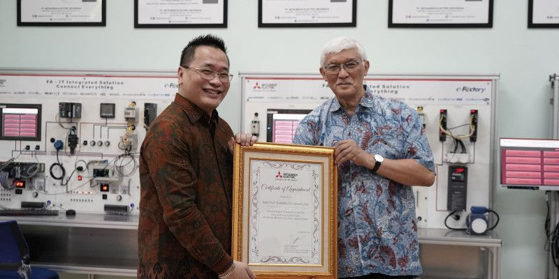 (Ki-ka) Ivan Chandra (Head of Division Mitsubishi Electric Indonesia) dan Prof. Ir. Lavi Rizki Zuhal, Ph.D (Wakil Rektor Riset dan Inovasi ITB)/Ist