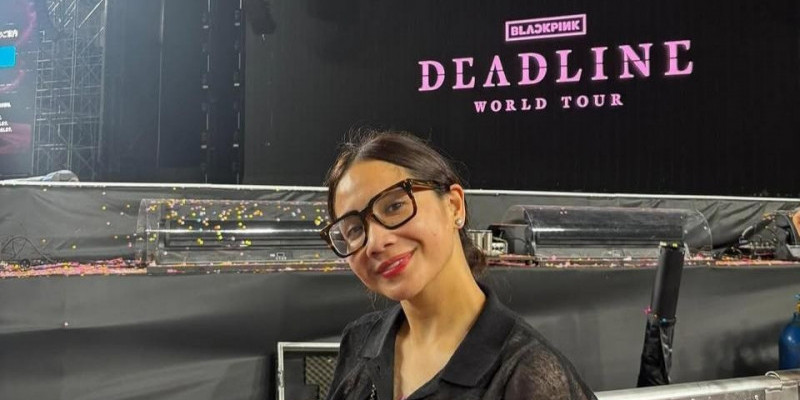 Nagita Slavina di konser BLACKPINK. (Instagram/@raffinagita1717)