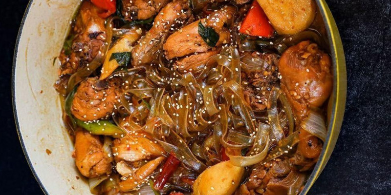 Jjimdak Daegu dikenal paling autentik. (Pinterest)