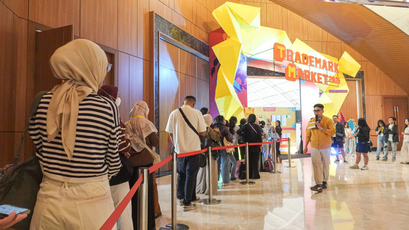 Antusiasme pengunjung Trademark Market PIM 3 di hari pertama (25/7). (Ist)