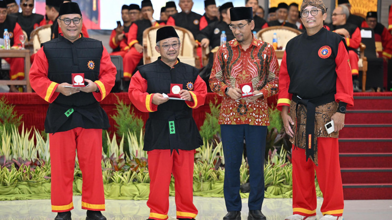 Mendikdasmen Abdul Mu'ti (kiri kedua) hadiri Kejuaraan Dunia Tapak Suci Putera Muhammadiyah, Malang (1/8). (Ist)