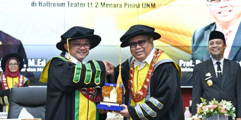 (Ki-Ka) Mendikdasmen Abdul Mu'ti dan Rektor UNM Karta Jayadi. (Ist)