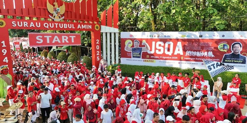 Ribuan peserta jalan sehat diberangkatkan oleh Pembina JSQA, Dra Hj Kadirun Yahya, Minggu, 10 Agustus 2025.
