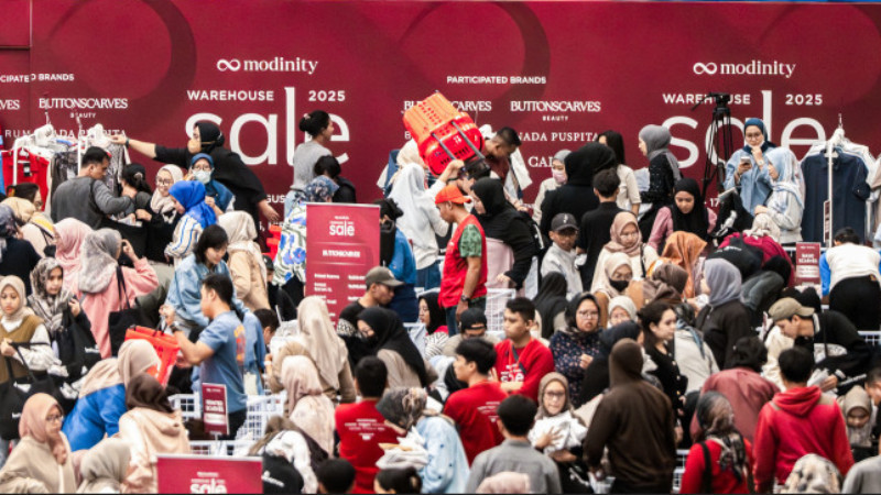 Antusiasme pengunjung Modinity Warehouse Sale 2025. (Ist)