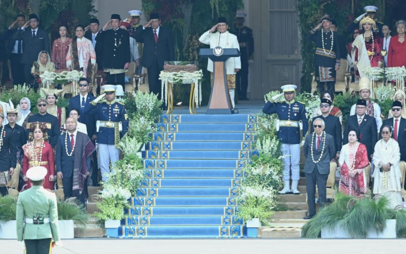 Presiden Prabowo Subianto memimpin upacara HUT RI ke-80 di Istana Merdeka (17/8). (BPMI Setpres)