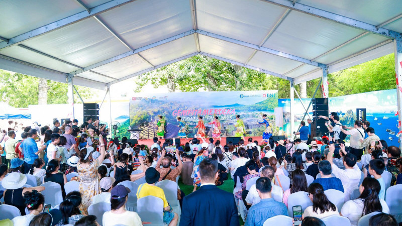 Semarak panggung Gempita Merdeka: Indonesia Fair 2025, festival budaya Nusantara terbesar di Beijing. (Ist)